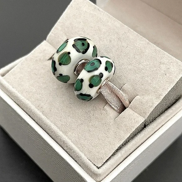 Trollbeads green leopard beads